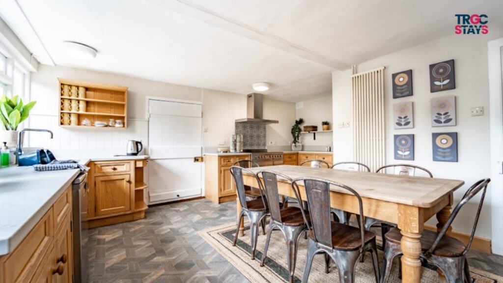 Why Contractor Accommodation in Harlow Beats Hotels